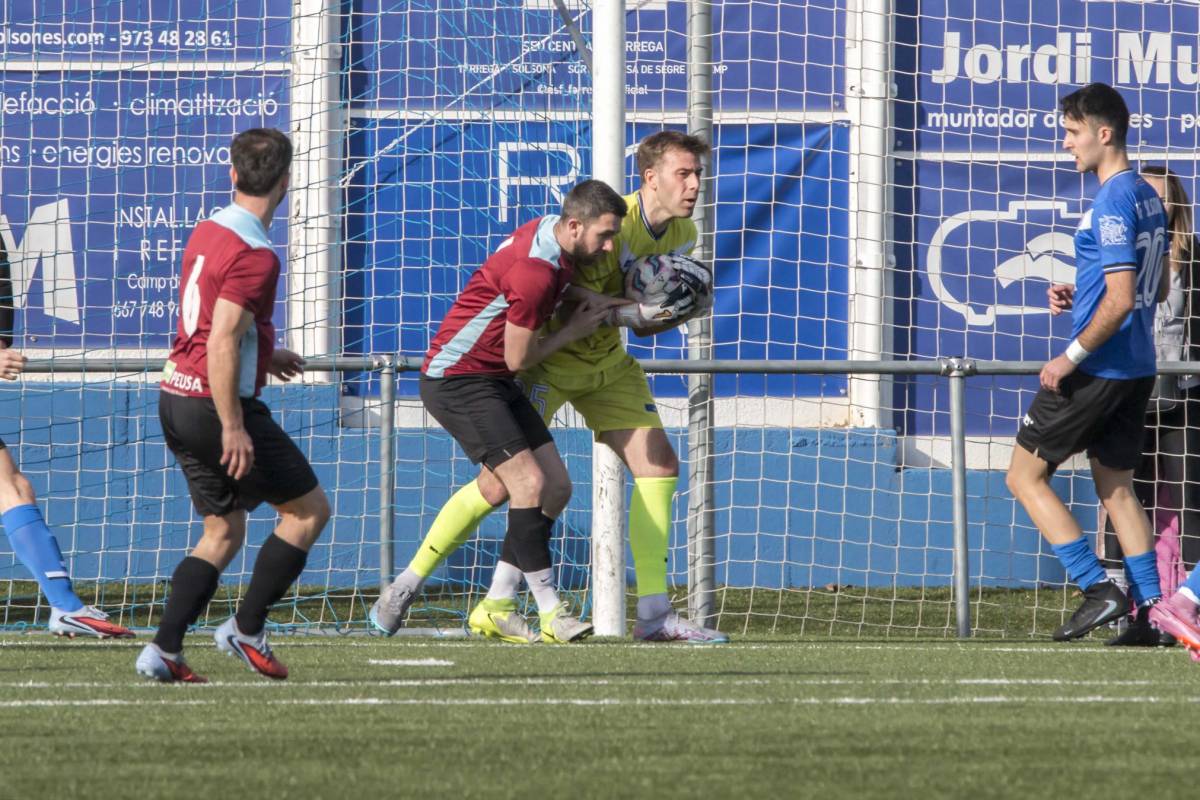 El Jaume bloca l'esfèrica - Víctor Pisa 