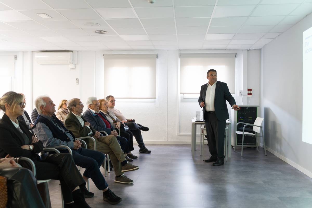 A la dreta, Jordi Díez, director d`Stäubli Espanya. A l`esquerra, al mig, Joan Ríos, president d`EUTIME