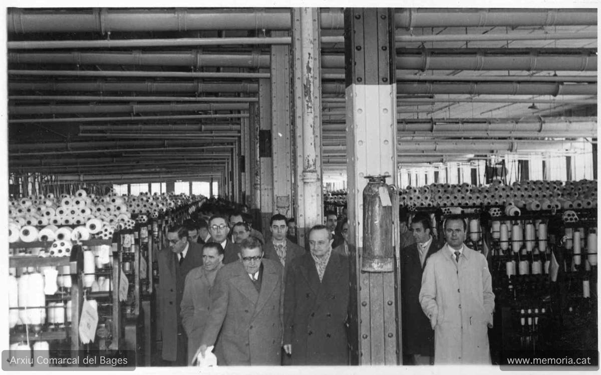 Interior de la Fàbrica Nova de Manresa a la dècada de 1950 - Arxiu Comarcal del Bages Interior de la Fàbrica Nova de Manresa a la dècada de 1950