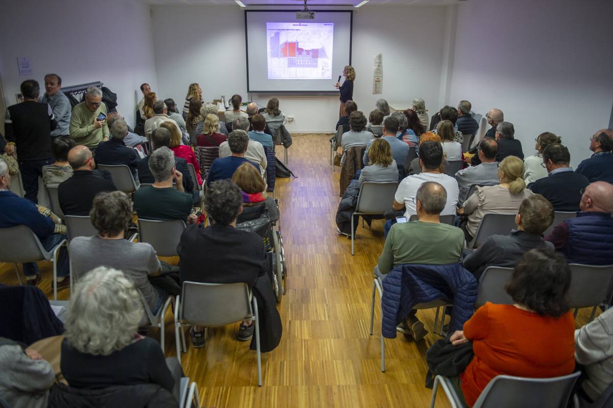 Sessió informativa a càrrec de l'Ajuntament de Terrassa - ALBERTO TALLÓN