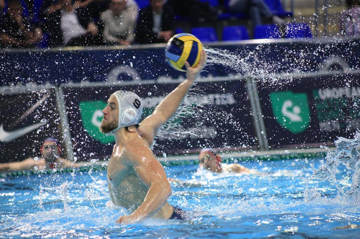 Averka, en el llançament del penal que ha suposat el 9-2 - Victor Castillo Averka, en el llançament del penal que ha suposat el 9-2