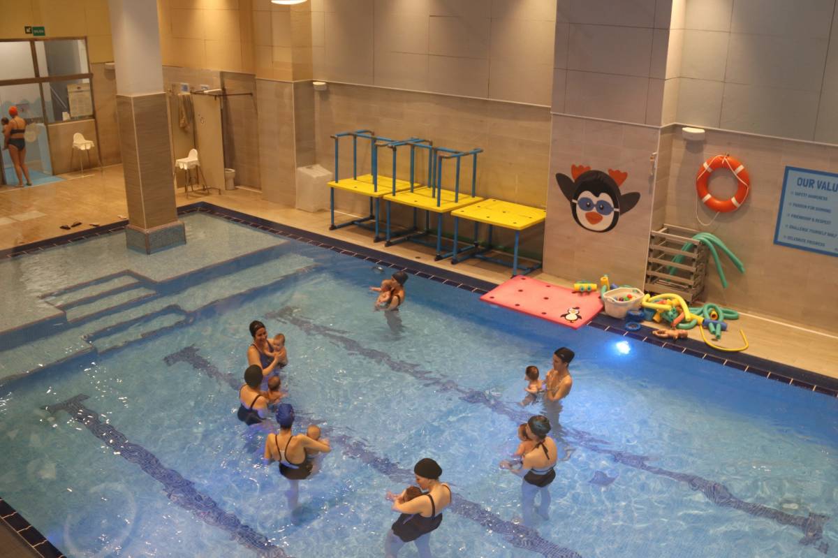 Reclamen que les piscines i pavellons de Barcelona tinguin vestidors mixtos