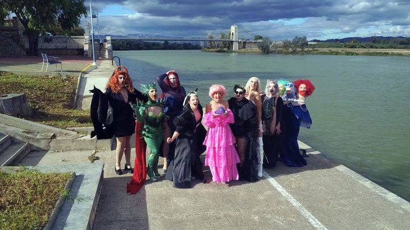 La Xarxa+ i diverses cadenes locals emetran la primera gala televisiva drag en català