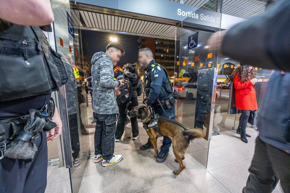 Operatiu policial especial a l`estació de Rodalies de Sabadell Sud