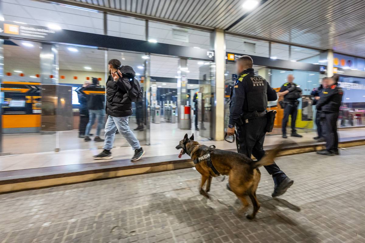 Operatiu policial especial a l`estació de Rodalies de Sabadell Sud
