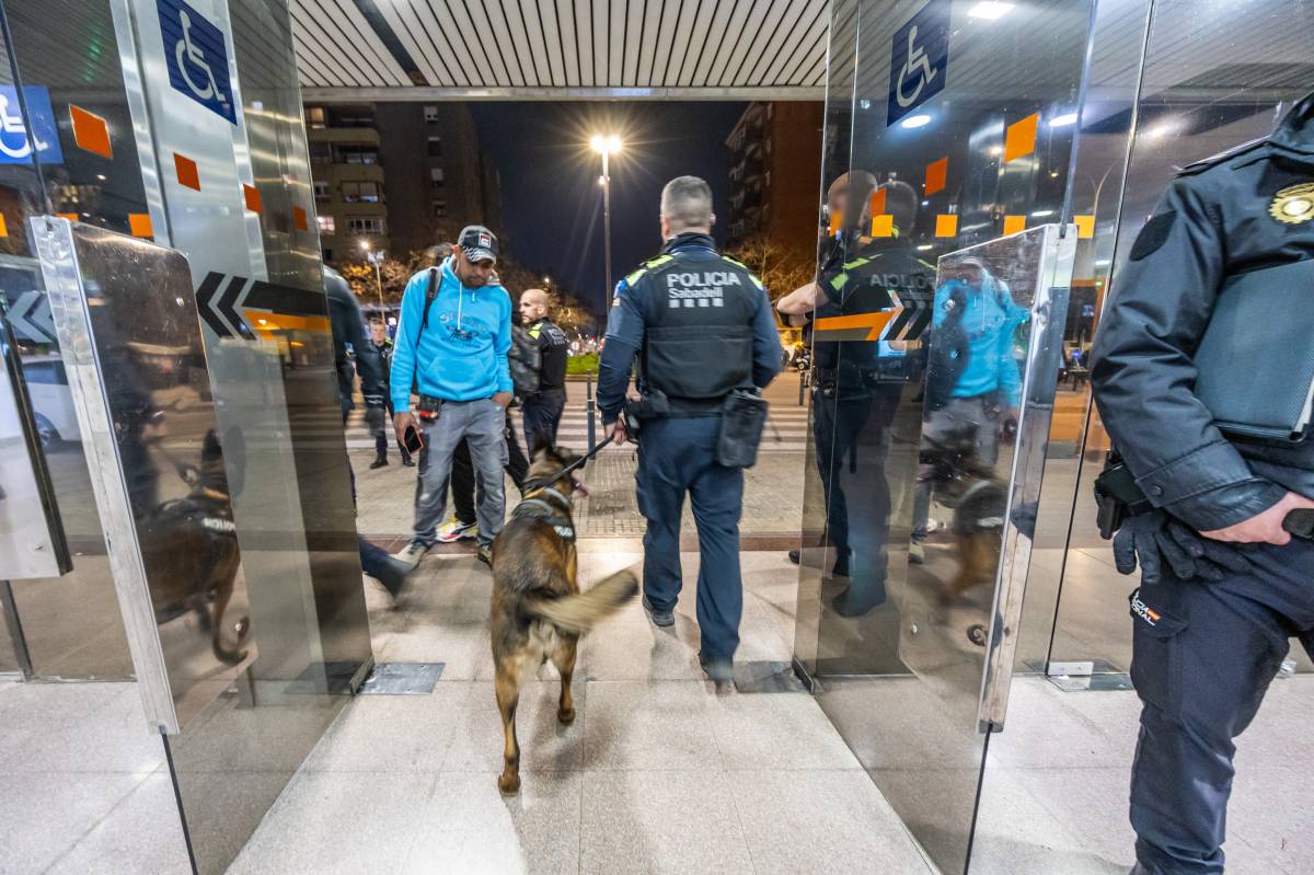 Operatiu policial especial a l`estació de Rodalies de Sabadell Sud