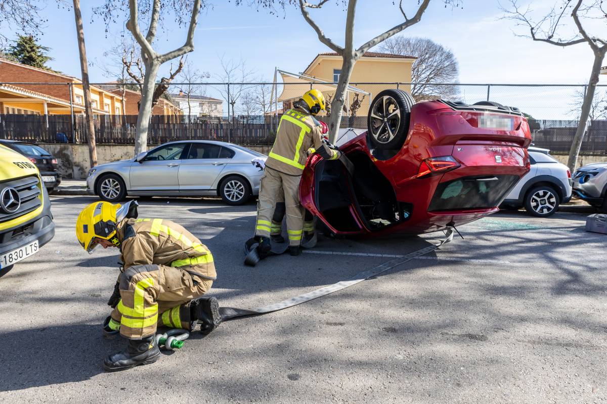 Bolca un cotxe a Sabadell - Juanma Peláez Bolca un cotxe a Sabadell