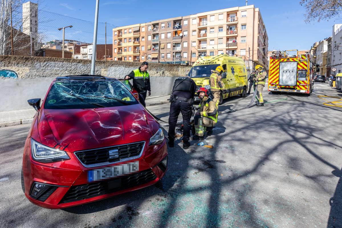 Bolca un cotxe a Sabadell - Juanma Peláez Bolca un cotxe a Sabadell