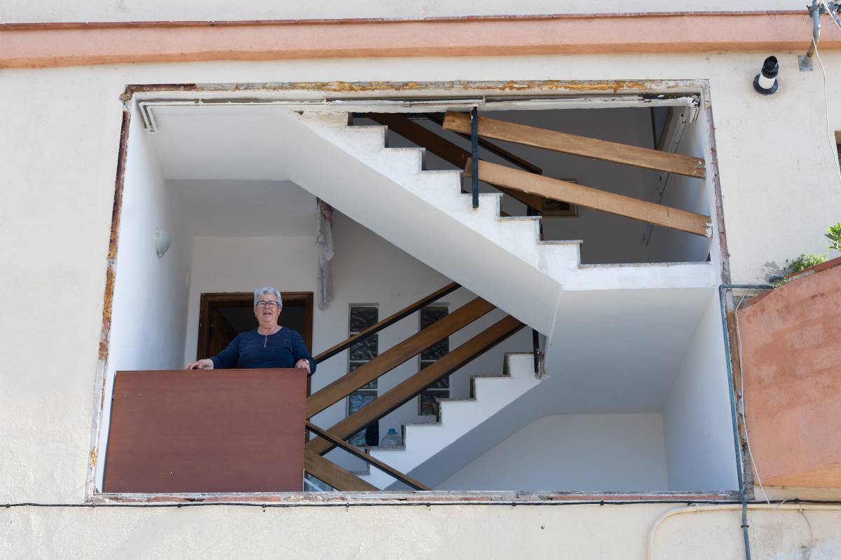 Rosa María Martín, afectada per les ventades a Sabadell - DAVID CHAO Rosa María Martín, afectada per les ventades a Sabadell