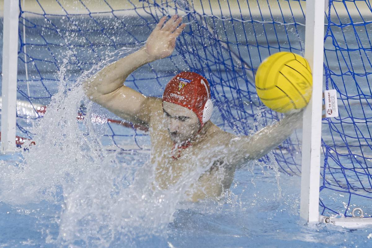 Tràmit per al Natació a la piscina del cuer