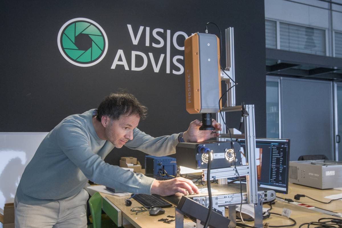 Una empresa de visió artificial de Terrassa factura 2 milions el primer any: "Tindrem càmeres a la nevera que detectaran els ous caducats"