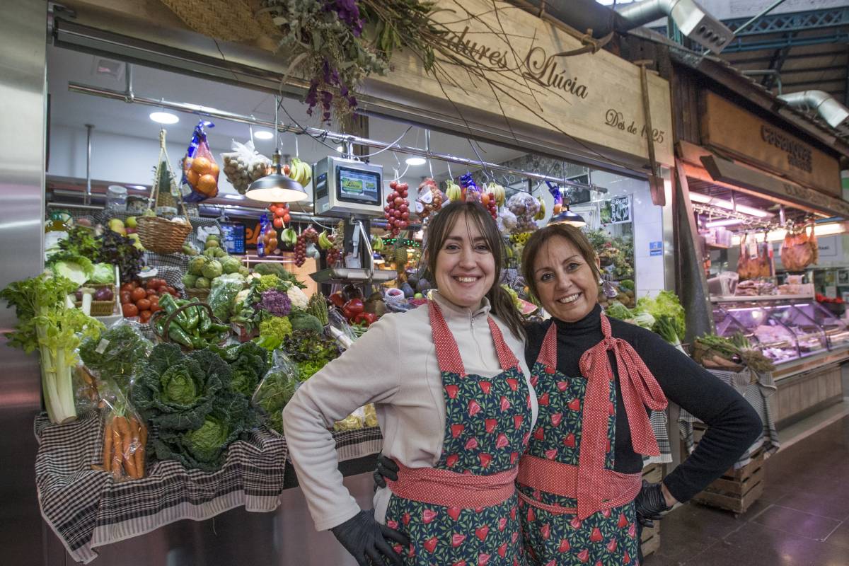 Fruites i Verdures Llúcia, botiga centenària: “En qüestió de minuts, anys de feina van quedar reduïts a cendres”
