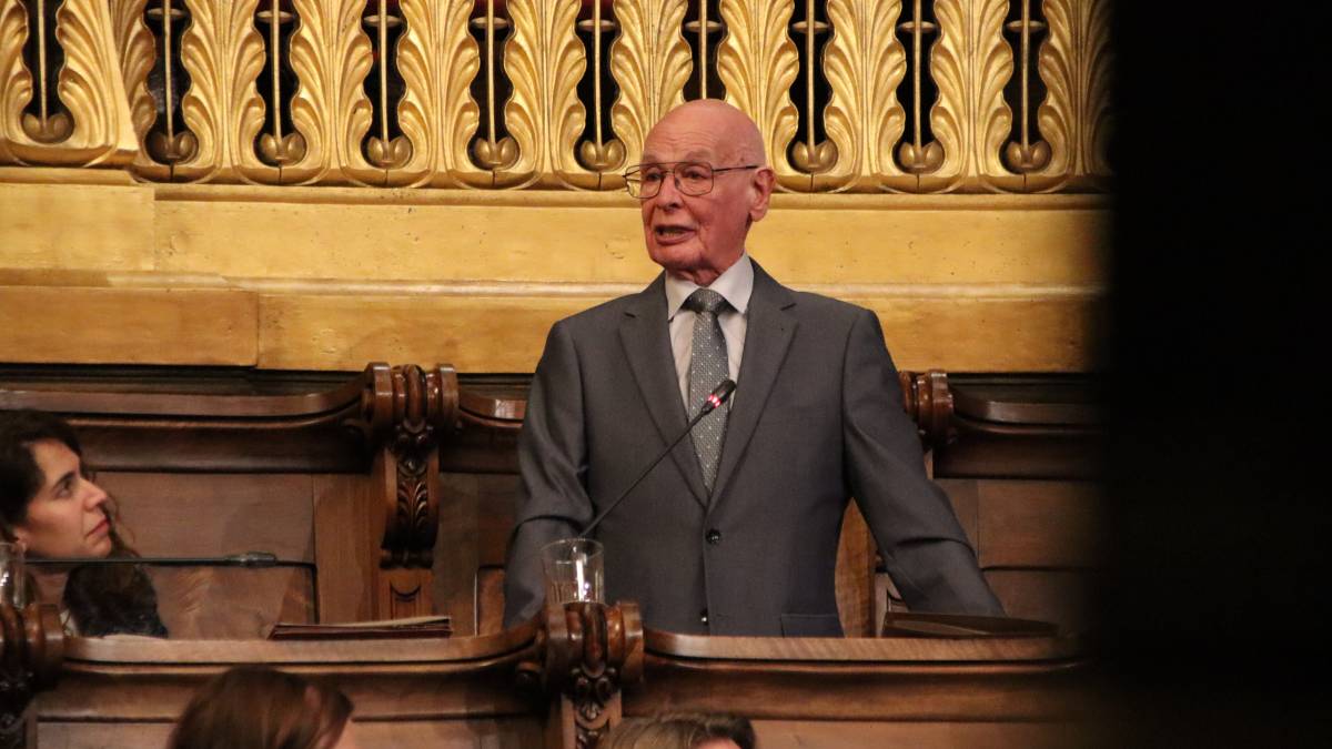 El comiat de Rabell, que deixa l'Ajuntament de Barcelona per un càncer: «Me'n vaig a lluitar per viure»