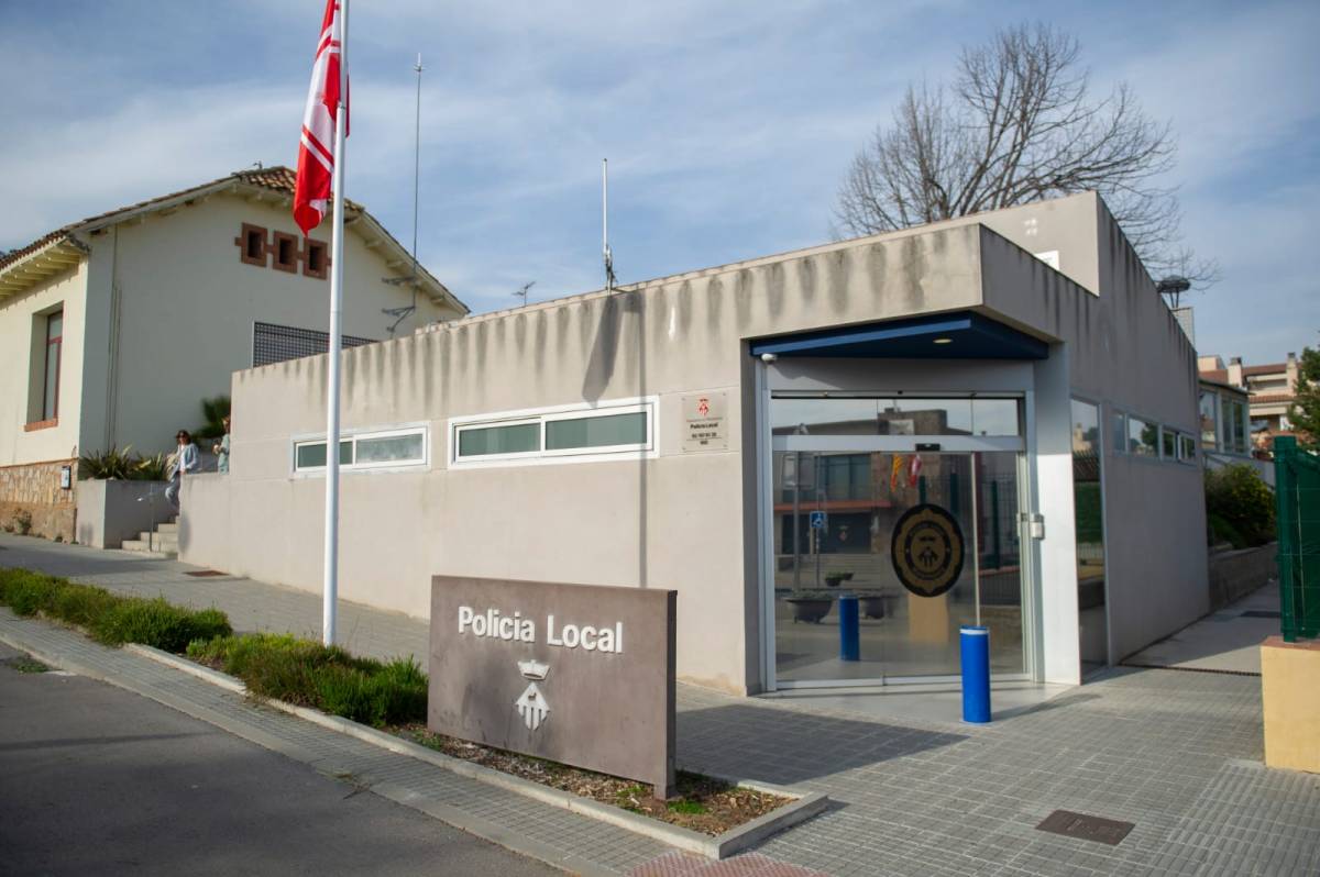 Indignació a la Policia Local de Matadepera: més d’un any sense poder dutxar-se a comissaria