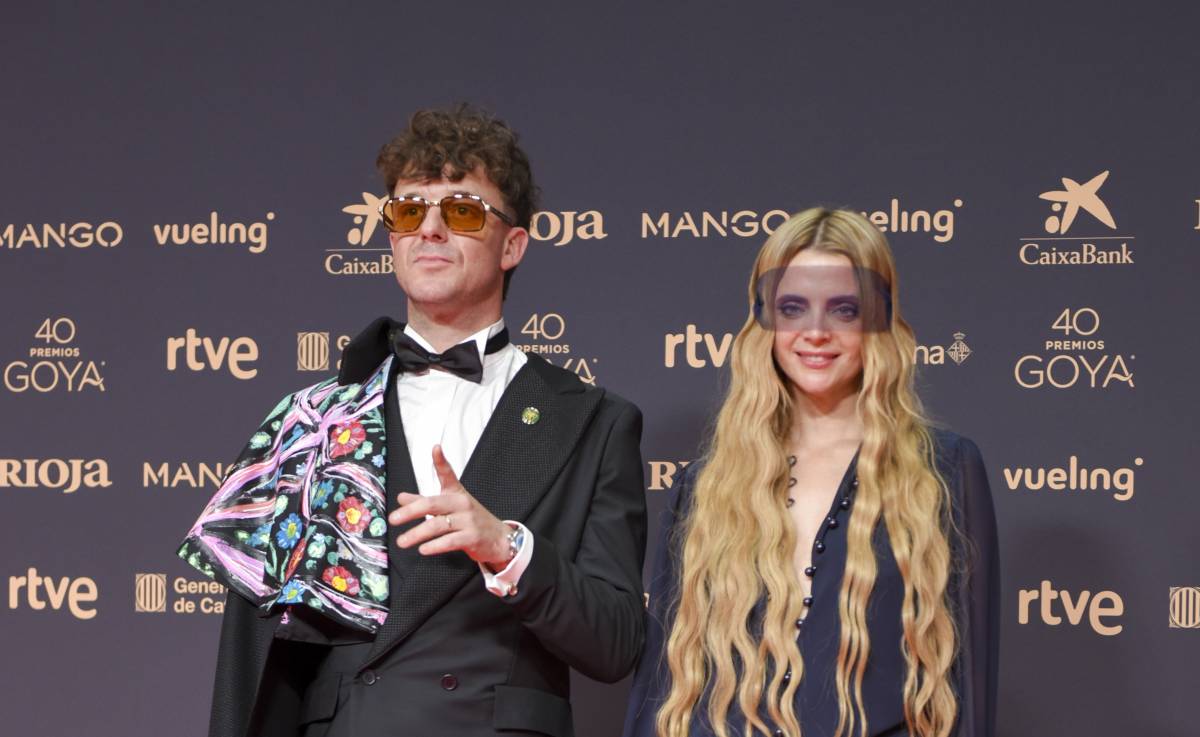 Macarena Gómez i Aldo Comas donen la nota als Goya: «'Viva España'»