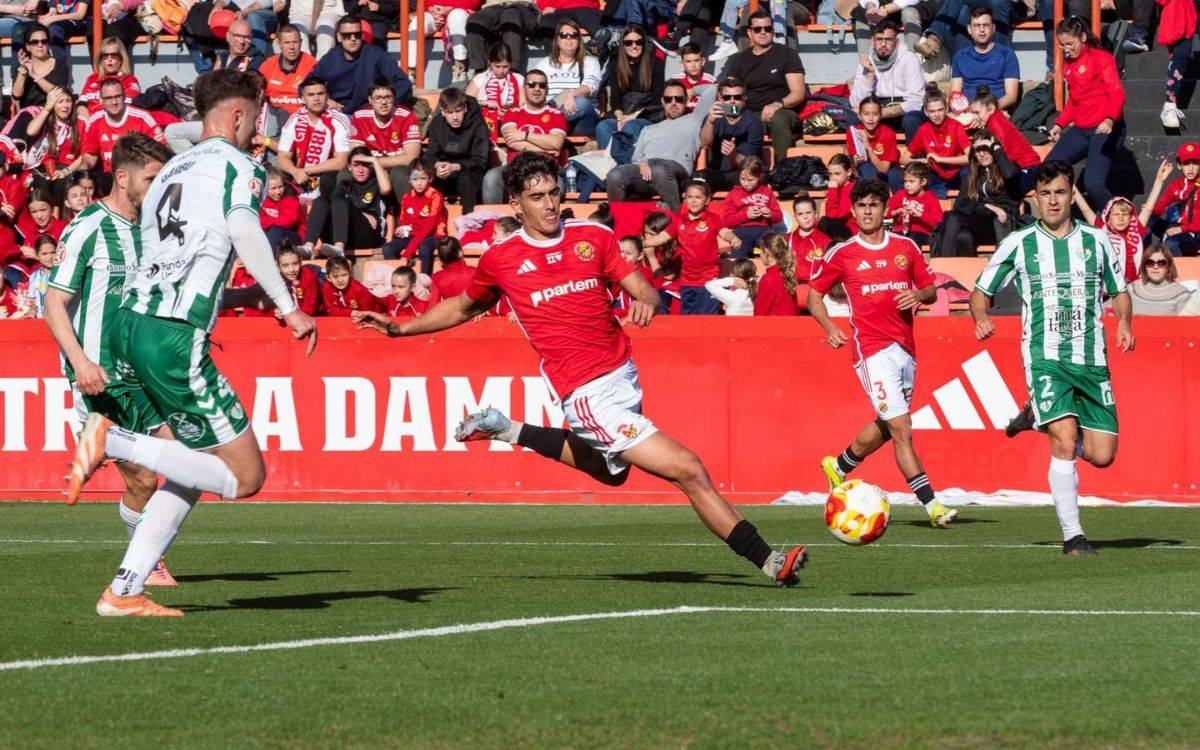 El Nàstic celebra el 140è aniversari amb una derrota contra l'Antequera (0-1)
