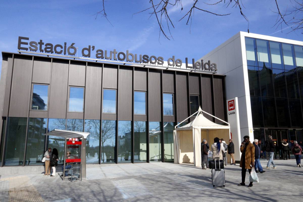 Lleida estrena estació: de la vergonya a l'esplendor
