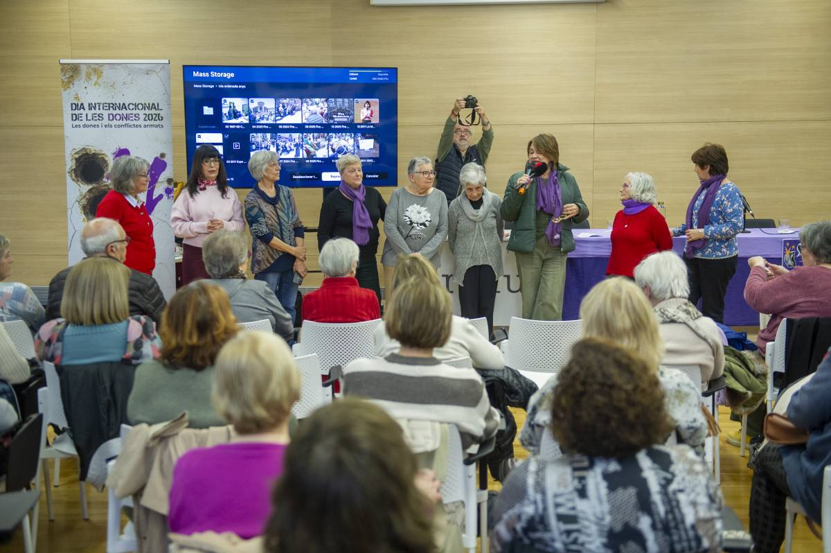 Inauguració de l`exposició "50 anys de reivindicació feminista" - ALBERTO TALLÓN Inauguració de l`exposició "50 anys de reivindicació feminista"