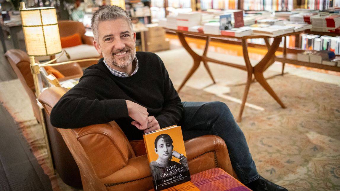 Toni Cruanyes presenta a Solsona «La dona del segle»