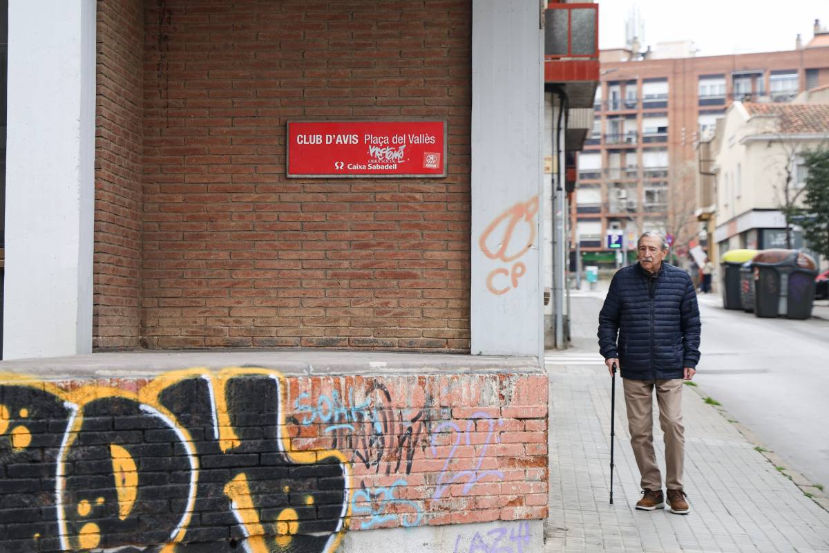 Tanca el Club d'Avis de la plaça del Vallès: "Ningú vol reemplaçar la junta actual"