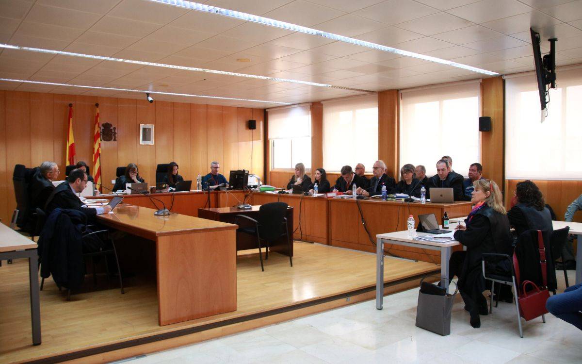 L'exalcalde dels Pallaresos diu que l'acusació de la constructora deriva de l'exclusió d'un contracte menor