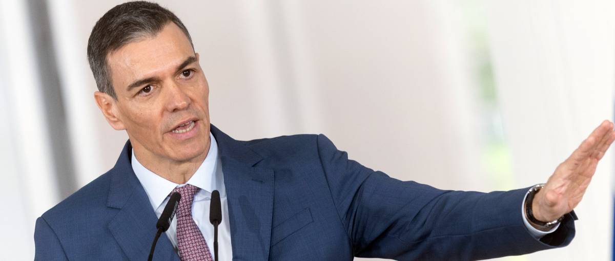 Sánchez entona el «no a la guerra» per mantenir el pols a Trump