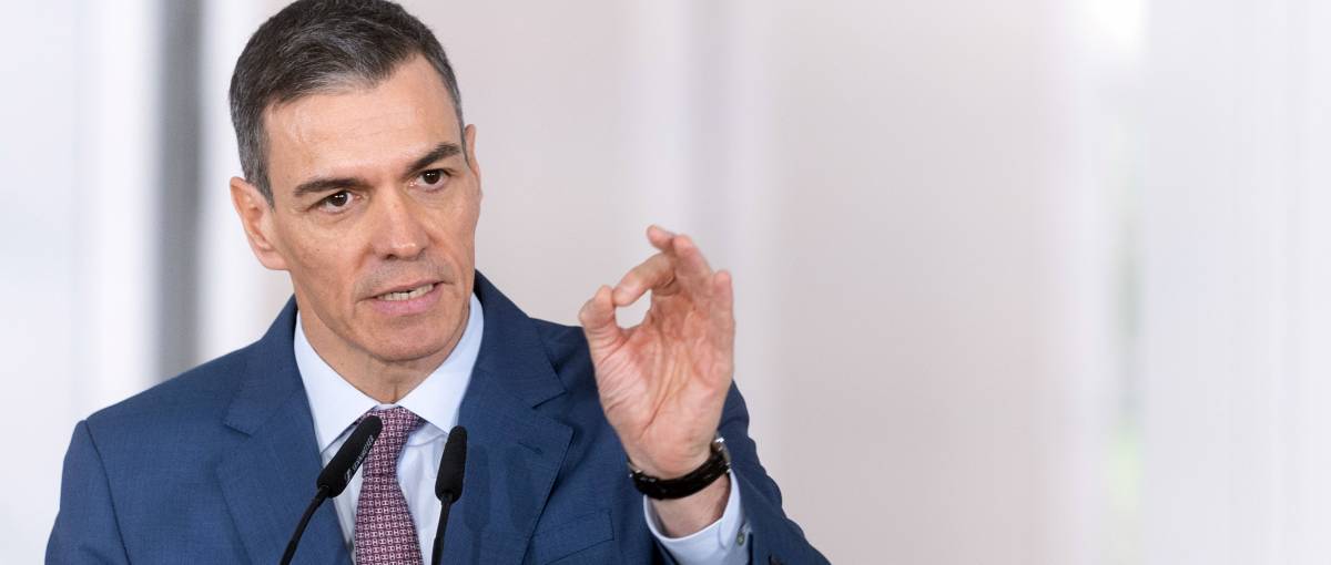Sánchez entona el «no a la guerra» per mantenir el pols a Trump