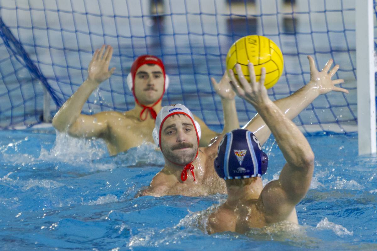 S’esvaeixen les opcions d'acabar tercer