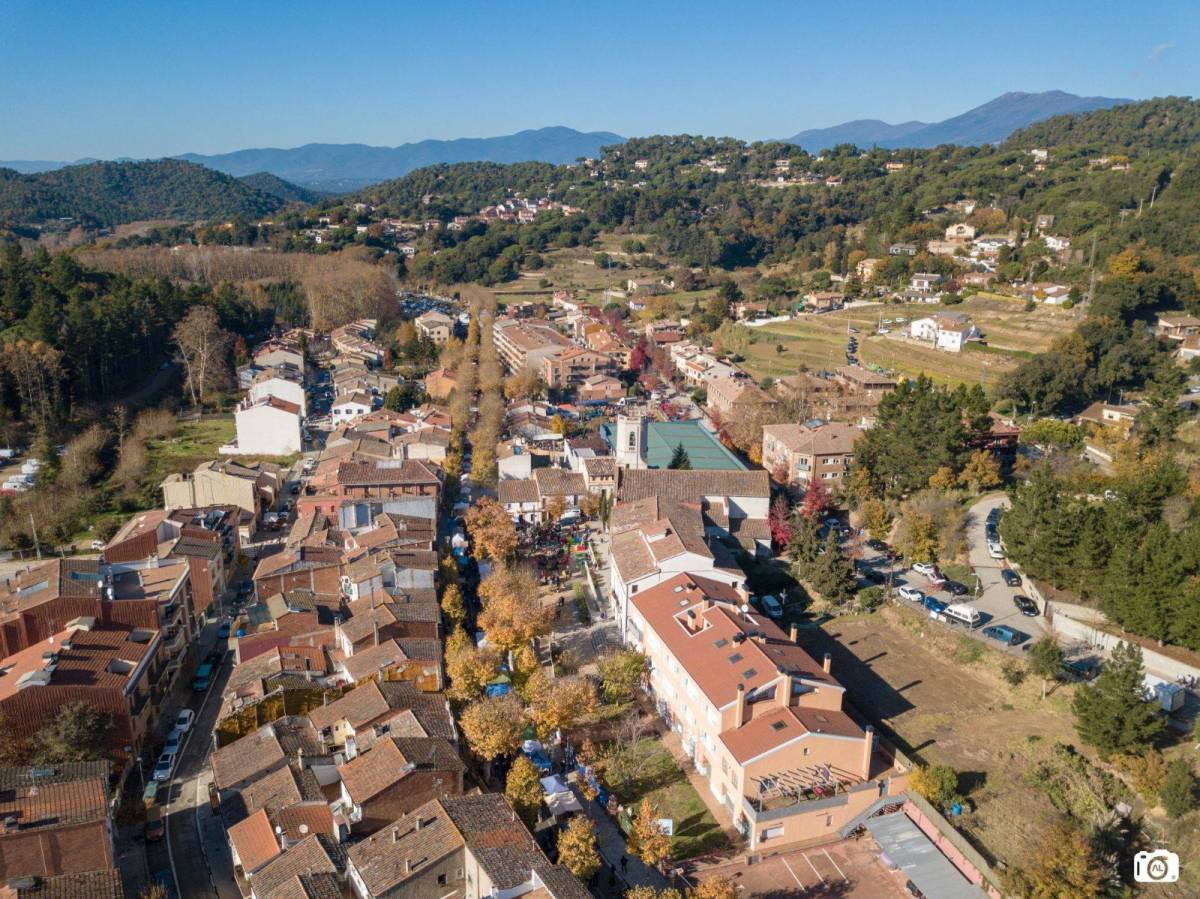 Anuncien el desnonament d'una mare amb una filla a Vallgorguina