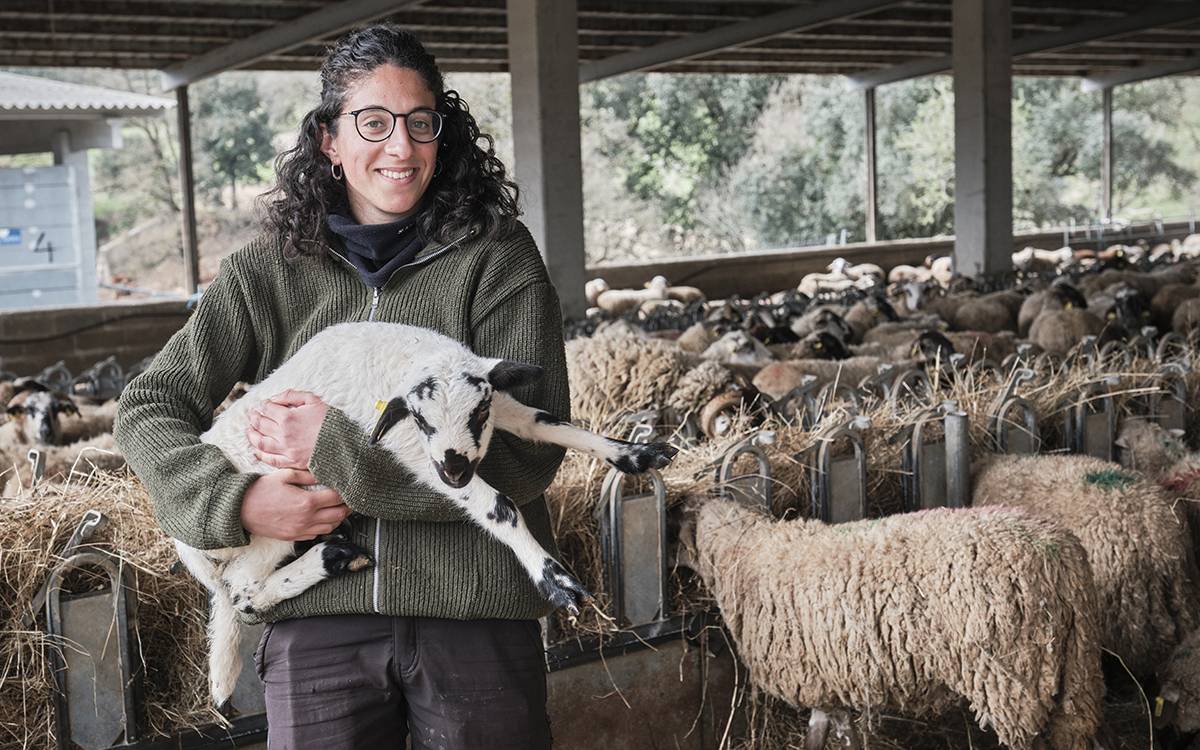 «És un valor afegit ser dona, jove i que vulgui fer de pastora a la finca familiar»