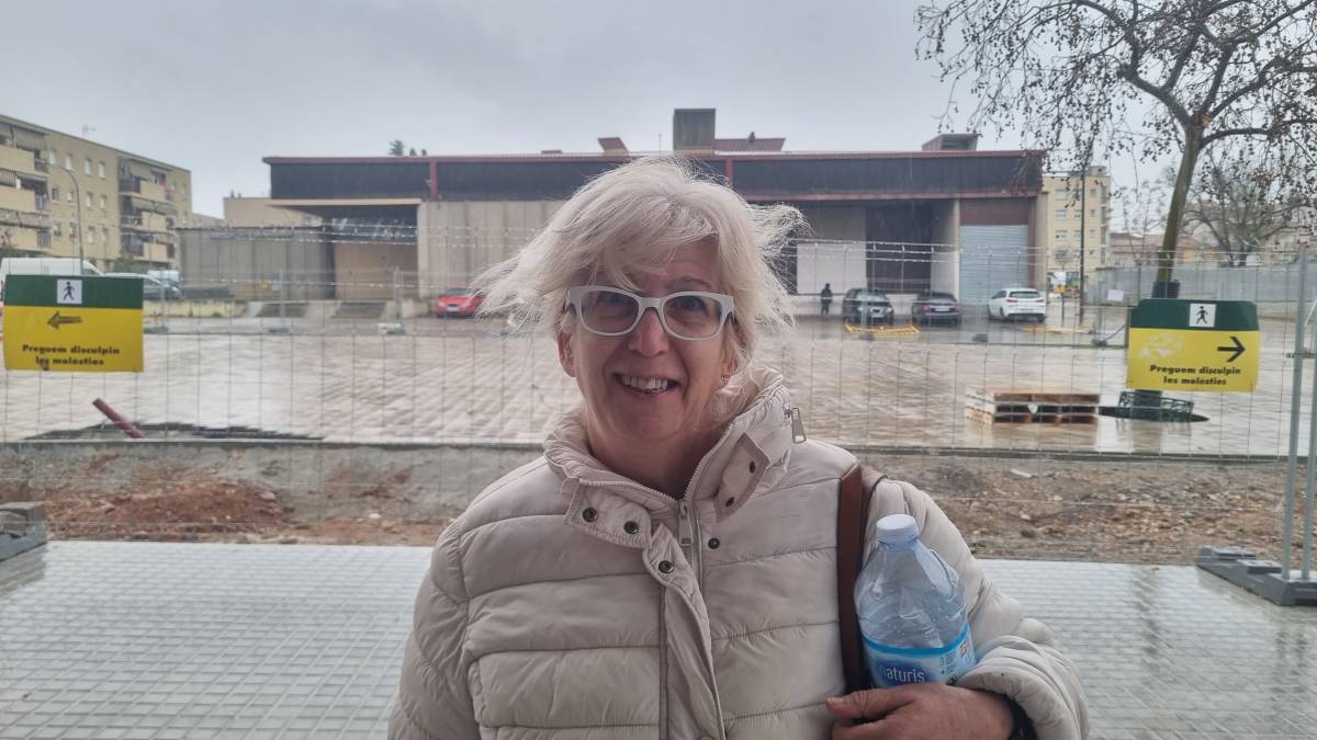 Vera Loupas, , veïna del Mercat de Campoamor