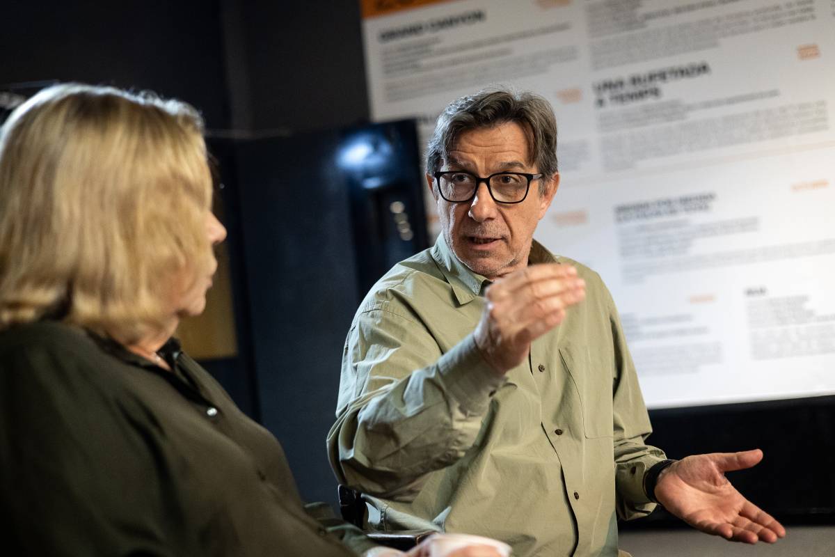 Mercè Arànega i Jordi Boixaderas, fotografiats al teatre La Villarroel 