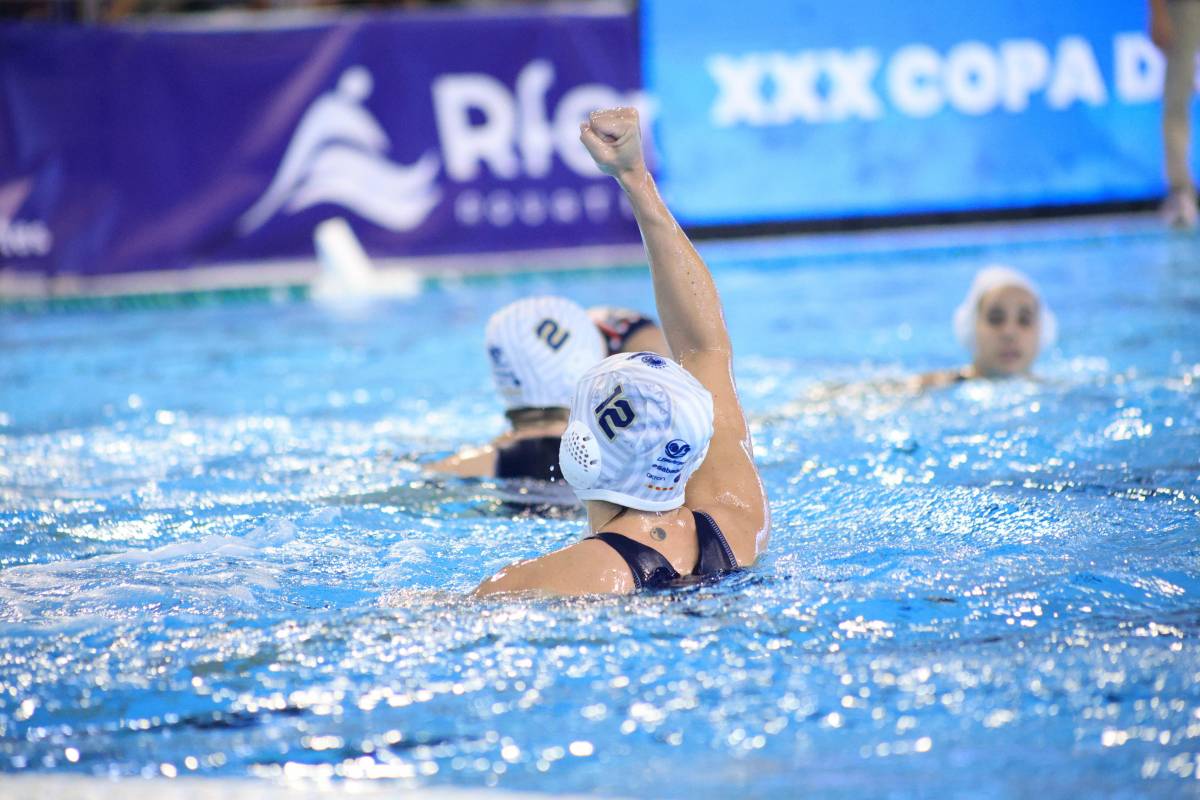 Irene González, celebrant un dels gols davant de les maresmenques