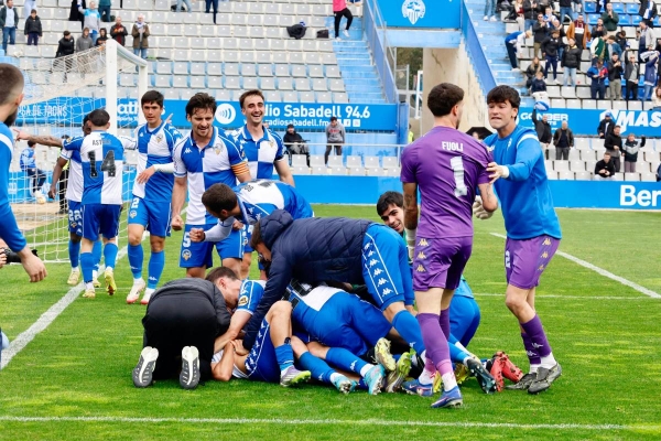 Remuntada de líder del CE Sabadell a la Nova Creu Alta