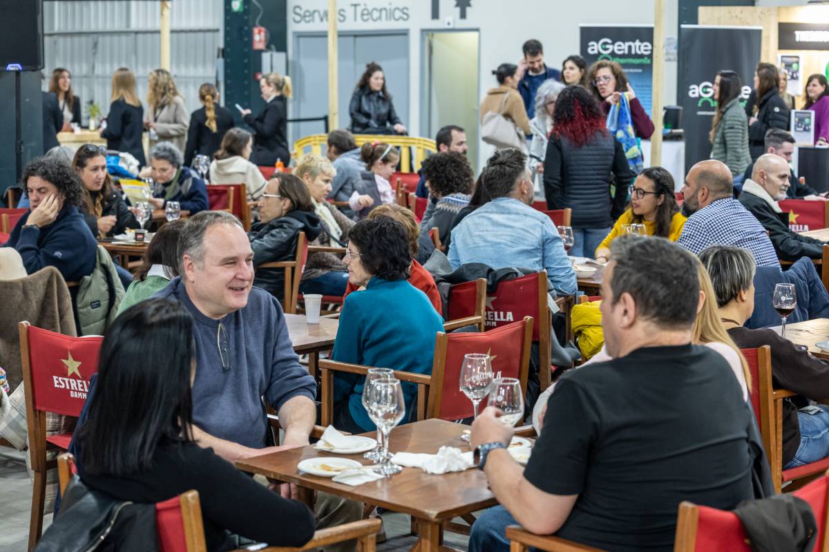 FOTOS | Fira Àpat s'estrena a Sabadell amb una cinquantena d'expositors