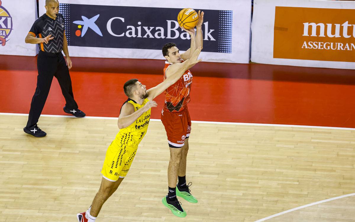 El Baxi Manresa torna a la competició derrotant la Laguna Tenerife (86-80)