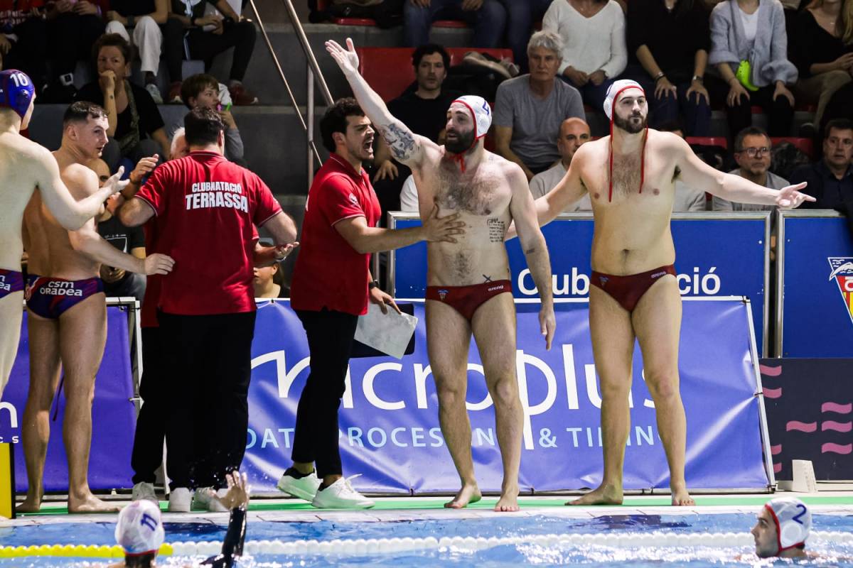 La polèmica no ha estat absent en els instants finals de partit - LLUÍS CLOTET