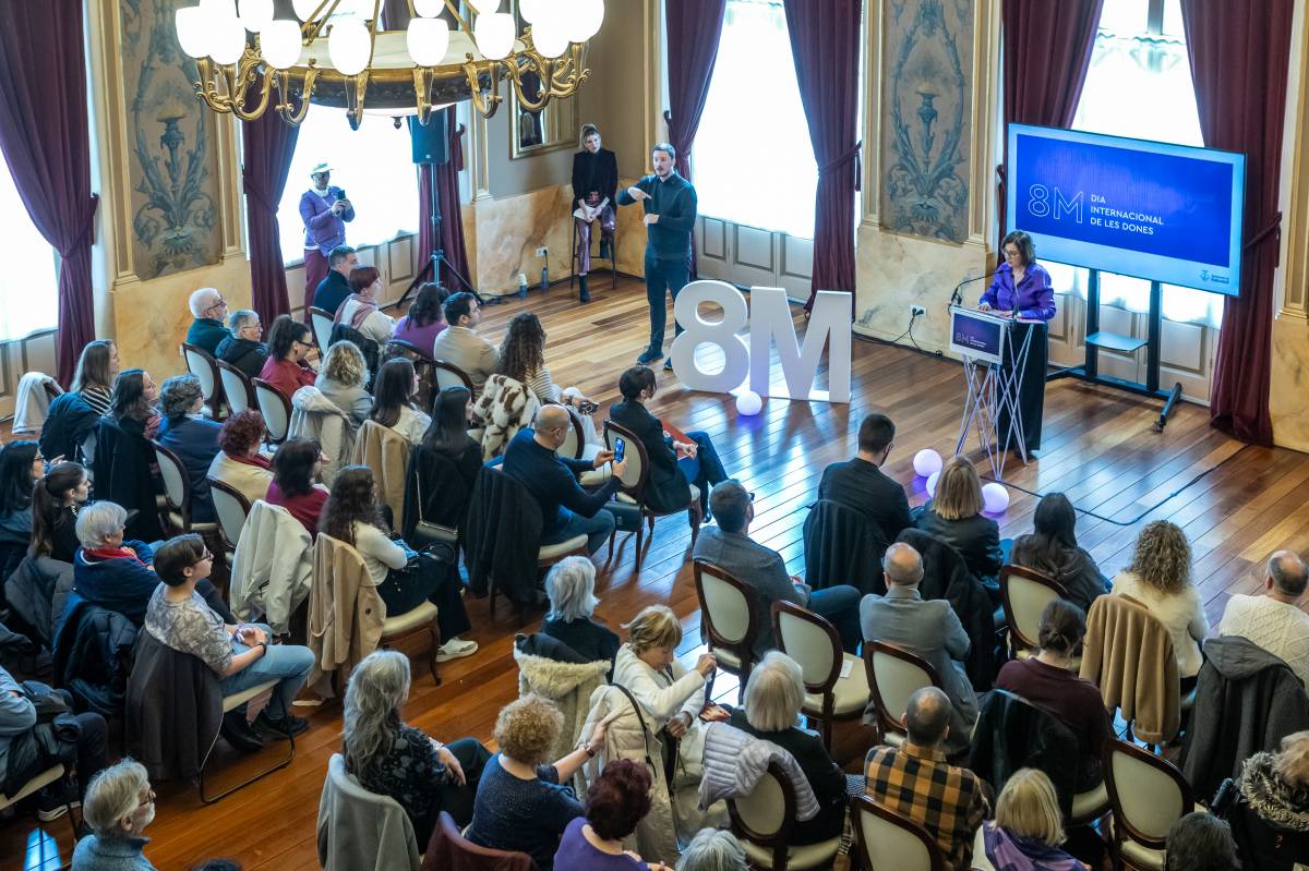 L'acte institucional del 8M a Sabadell reivindica el feminisme: 