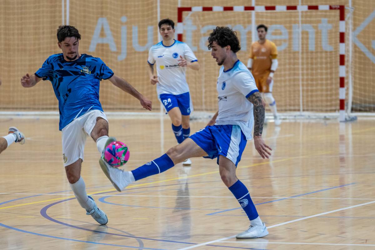 Manu Kawa va sentenciar el duel al tram final - Juanma Peláez Manu Kawa va sentenciar el duel al tram final