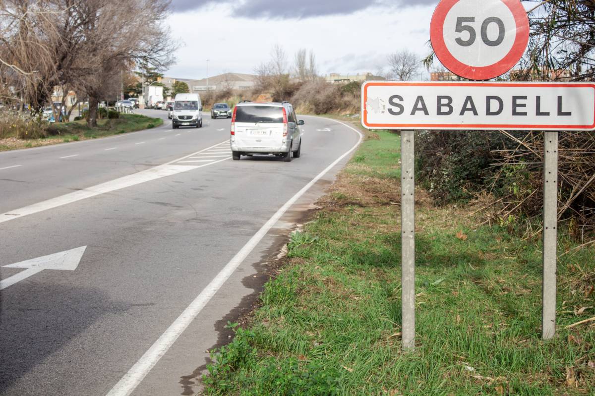 Cacen un motorista conduint a 125 km/h per la carretera de Bellaterra