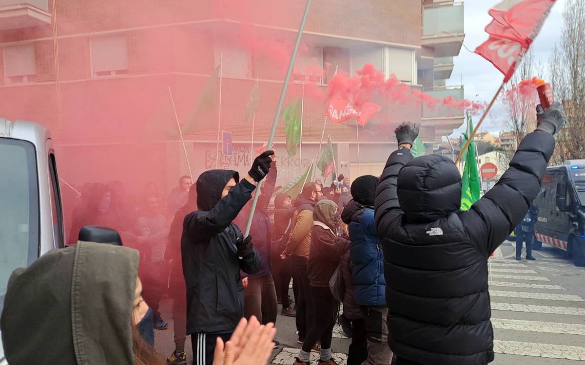 Els jutjats mantenen el desnonament d'una família amb el pare hospitalitzat a Manresa