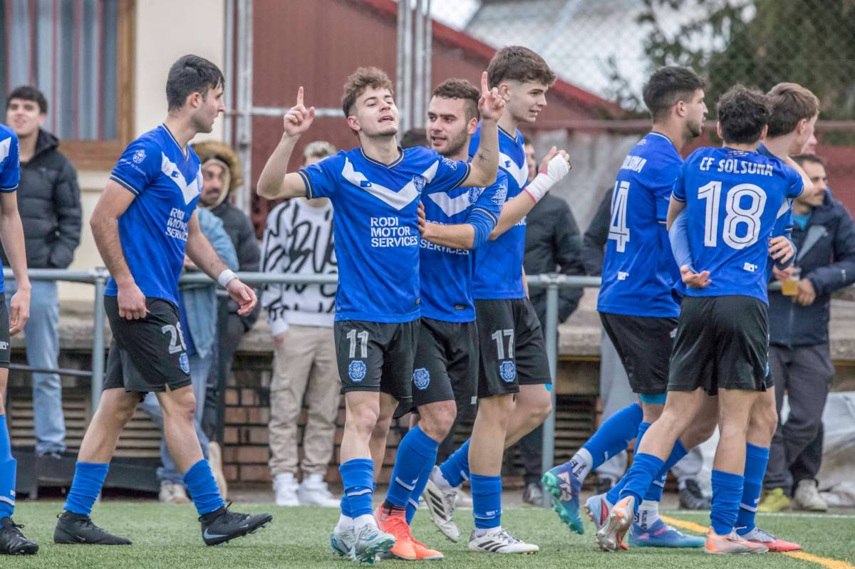 Celebrant el segon gol del Robert Ferrer - Víctor Pisa 