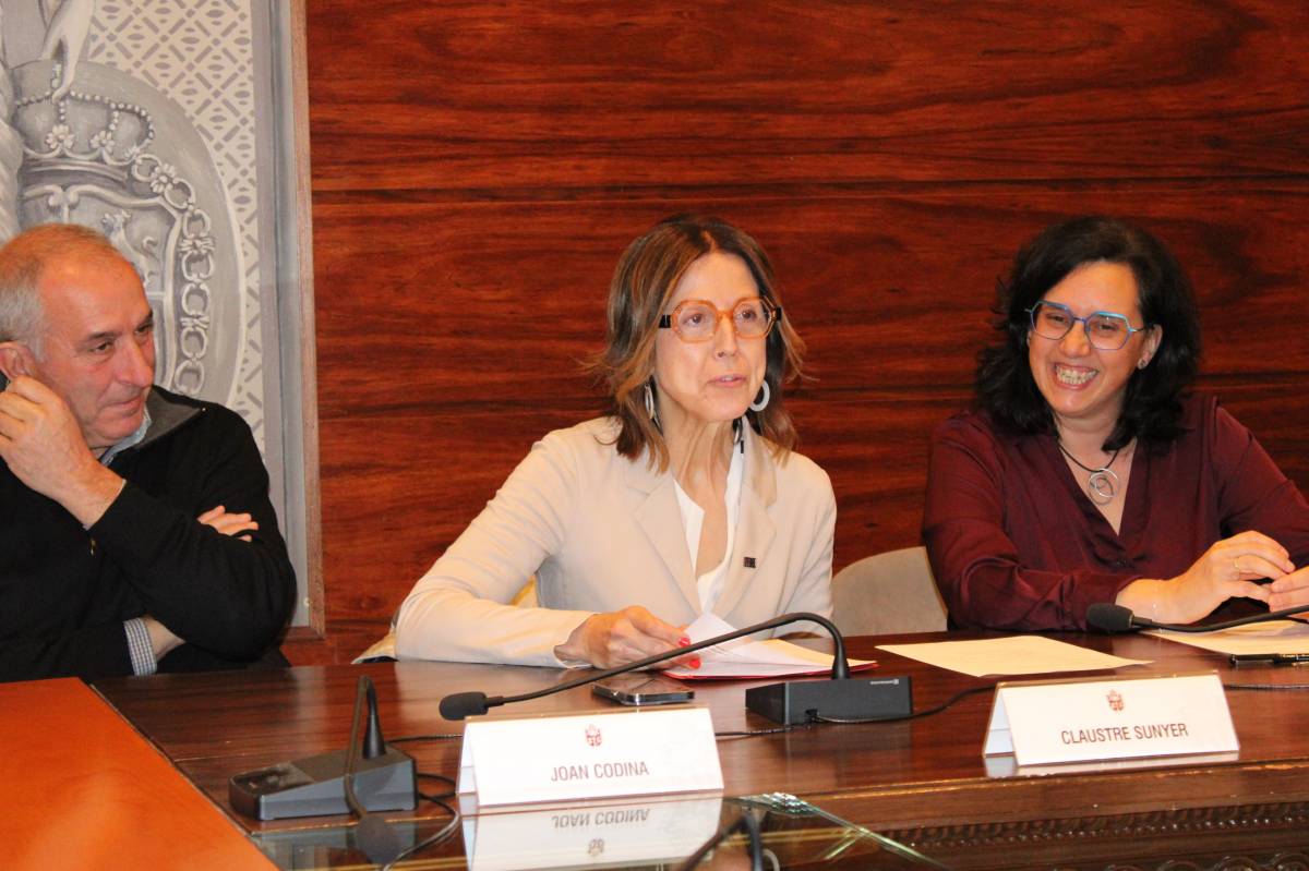 La presidenta del Consell Comarcal Claustre Sunyer va llegir la glossa  - Ramon Estany 