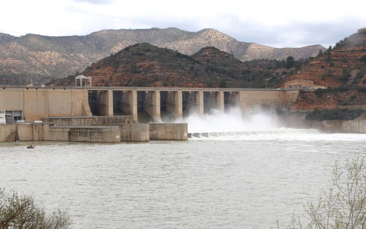 La CHE reobre comportes dels pantans per estudiar la mobilització de sediments fins al Delta
