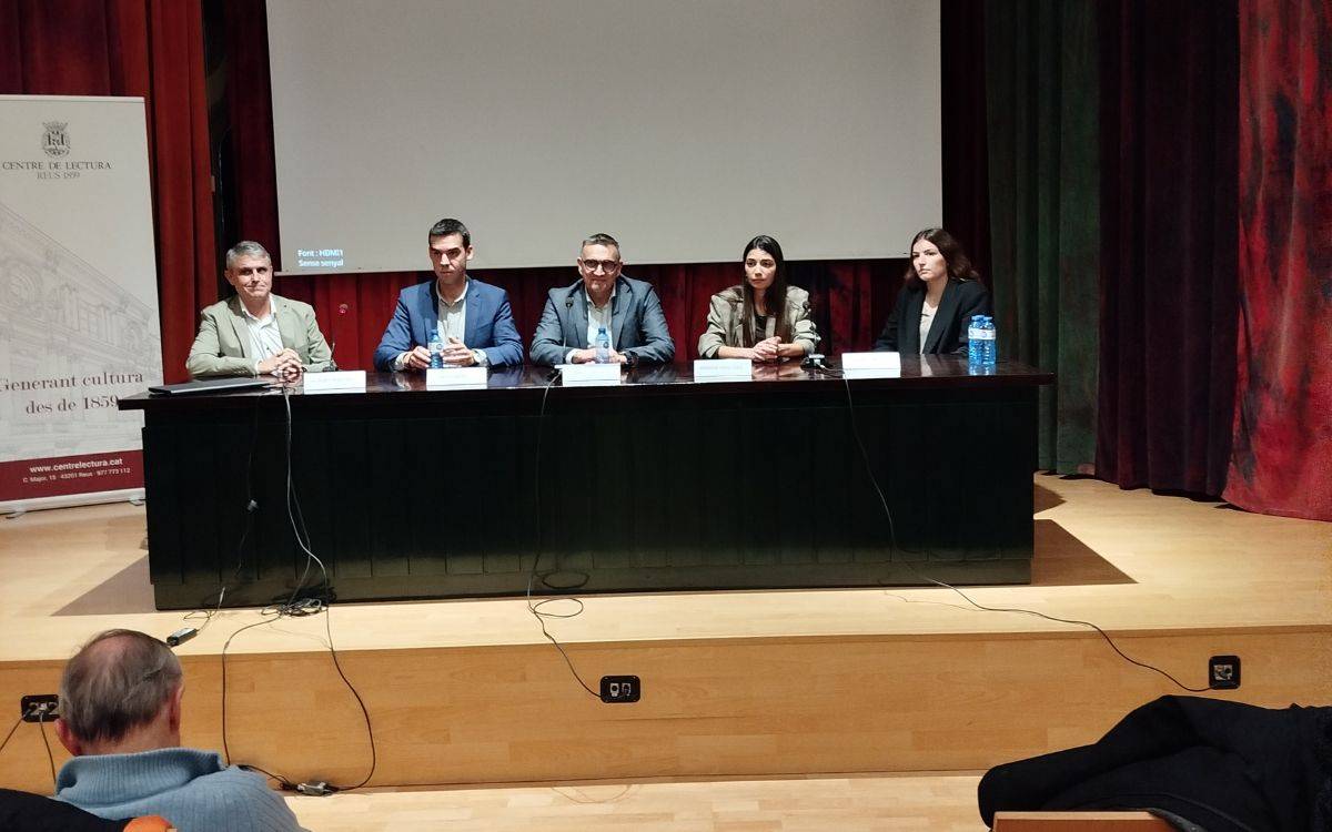 L’AEQT exposa al Centre de Lectura de Reus com s’implementa la circularitat el sector químic de Tarragona