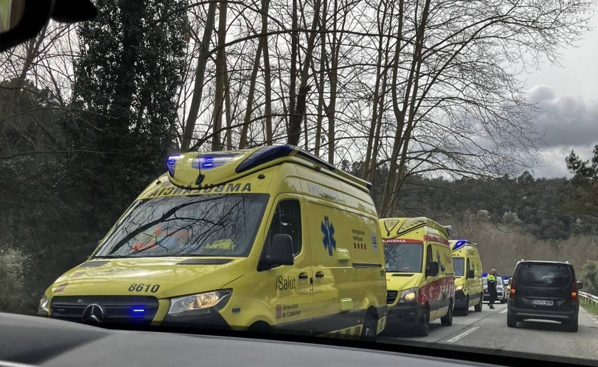 Mor un motorista en un accident a Vallgorguina