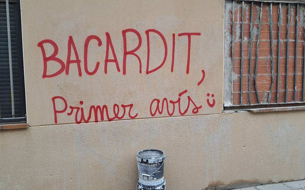 Apareix una pintada al Centre Històric amenaçant Ramon Bacardit