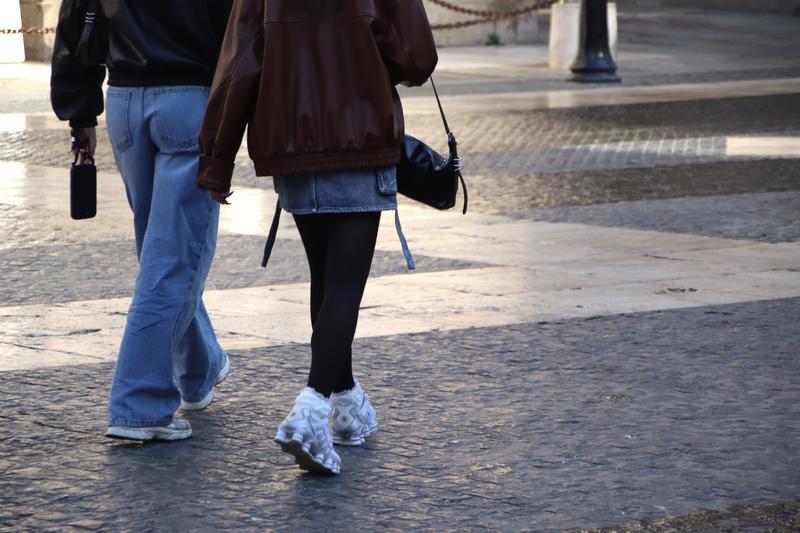 Tres de cada deu joves de Barcelona no parlen mai en català i l'ús de la llengua es desploma des del 2015