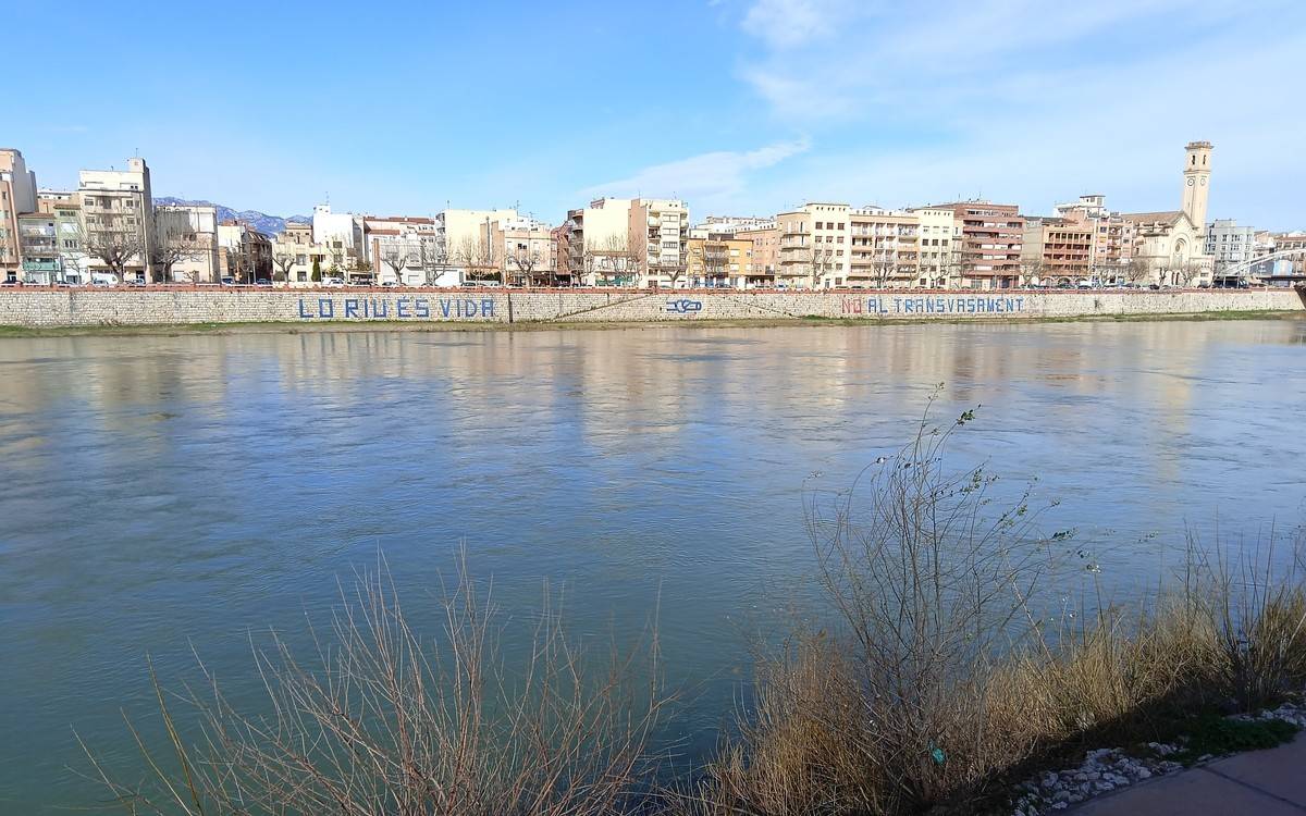 Tortosa presenta la Taula de l’Aigua amb una taula rodona per obrir el debat ciutadà
