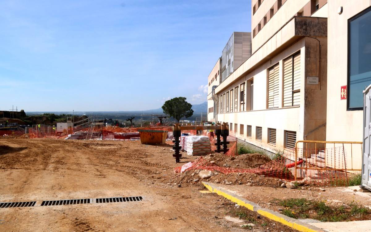 L'ampliació de l'Hospital de Tortosa manté els serveis assistencials però perd vestuaris i aparcaments